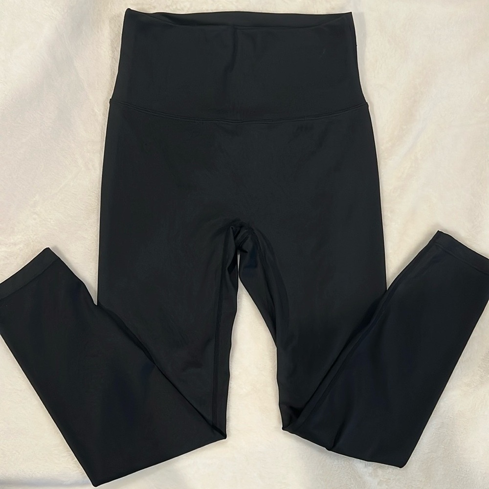 Lululemon leggings Size Medium black. 
In excellent condition.